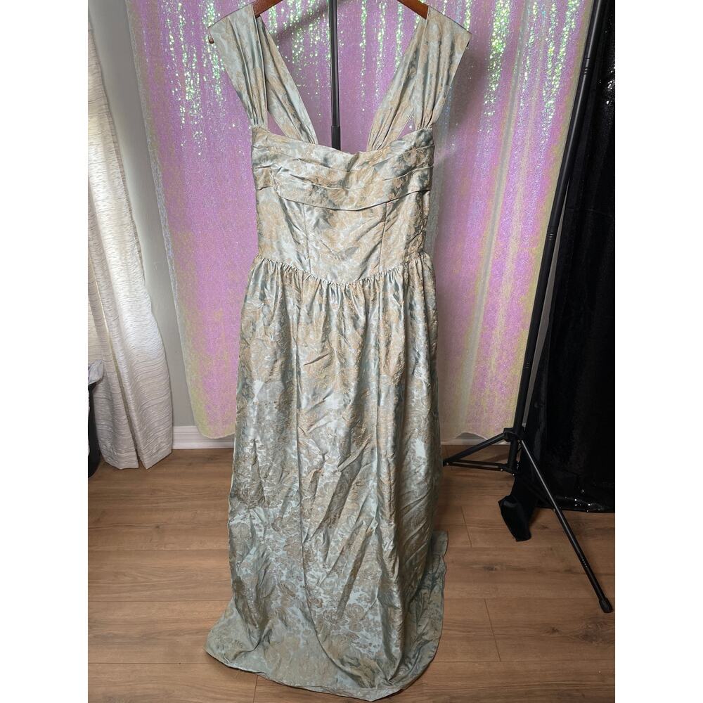 Elegant Blue-Green Brocade Maxi Dress with Square Neck - Picture 4 of 13